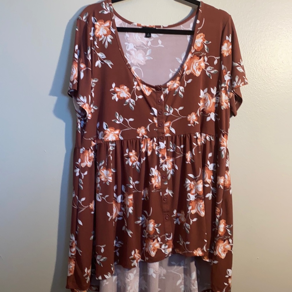 Torrid maroon nice Tshirt. Never worn size 2